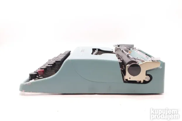 Olivetti Lettera 22 vintage portable pisaća mašina Perfekt