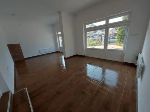 Stambeno - poslovni prostor 301