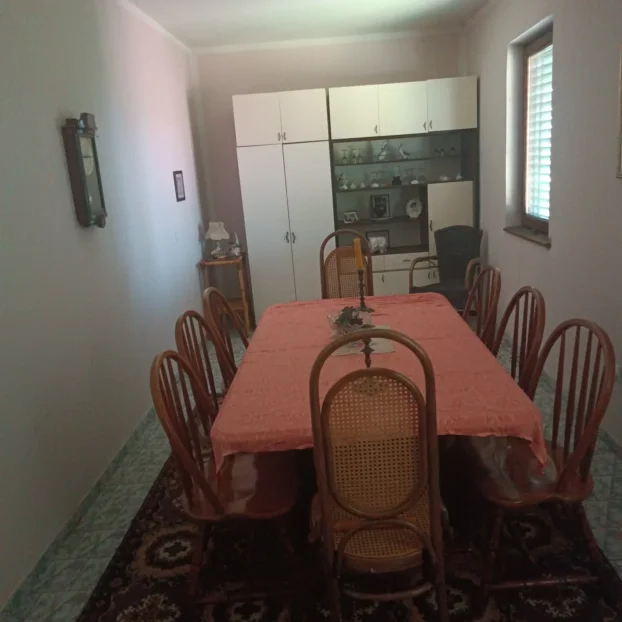 Braće Vidaković, Pećinci, Širi centar, 5+ petosobna, 444 m²