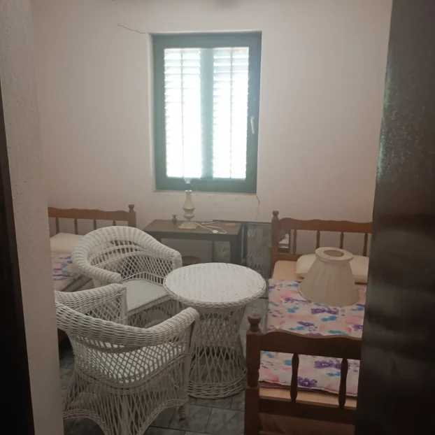 Braće Vidaković, Pećinci, Širi centar, 5+ petosobna, 444 m²