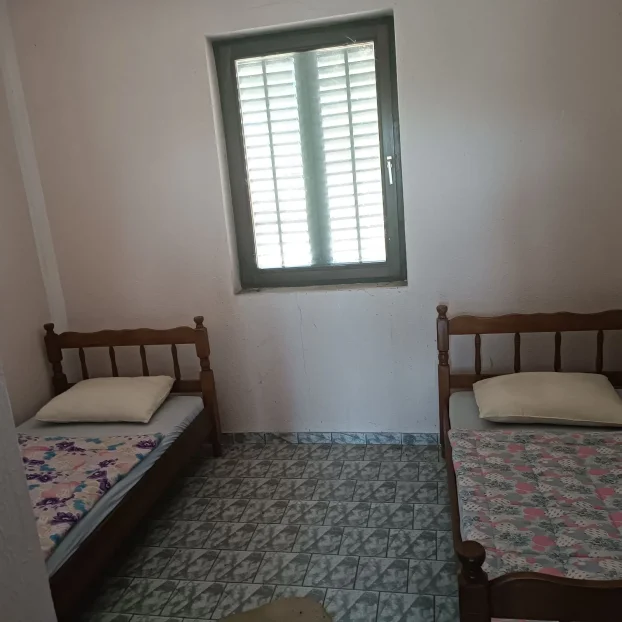 Braće Vidaković, Pećinci, Širi centar, 5+ petosobna, 444 m²