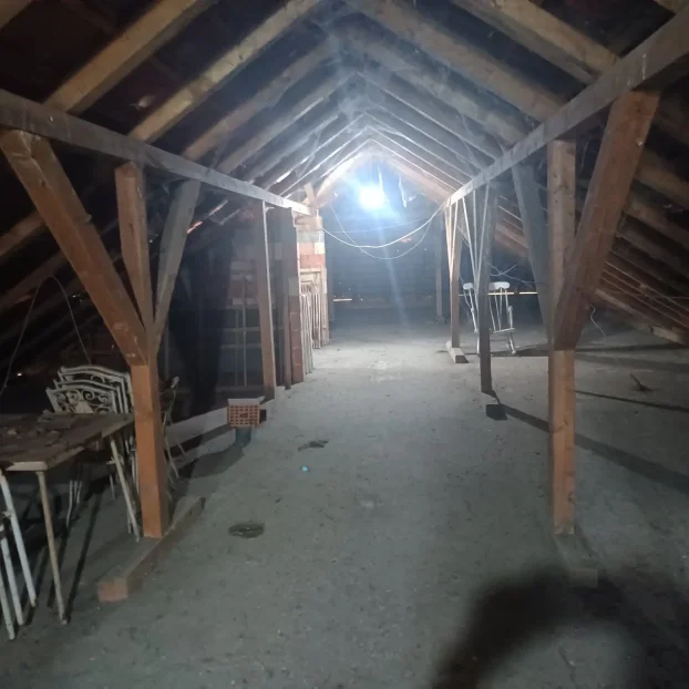 Braće Vidaković, Pećinci, Širi centar, 5+ petosobna, 444 m²