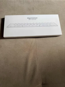 Apple Magic Keyboard Touch ID / NOVO
