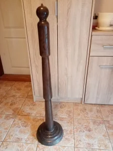 Retro postolje za lampu