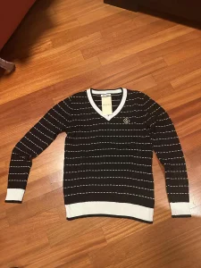 Gucci original nova ženska bluza-dzemperic mod 25/26