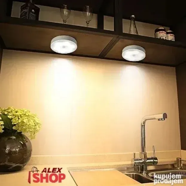 Samolepljivo LED svetlo sa senzorom pokreta bez struje i bat