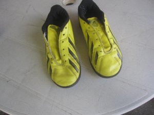 patike decije muske adidas br.36