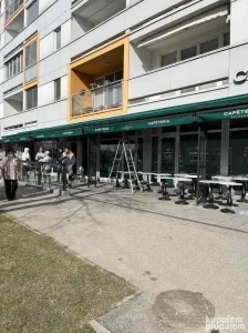 Tenda za baštu kafića sa elektromotorom