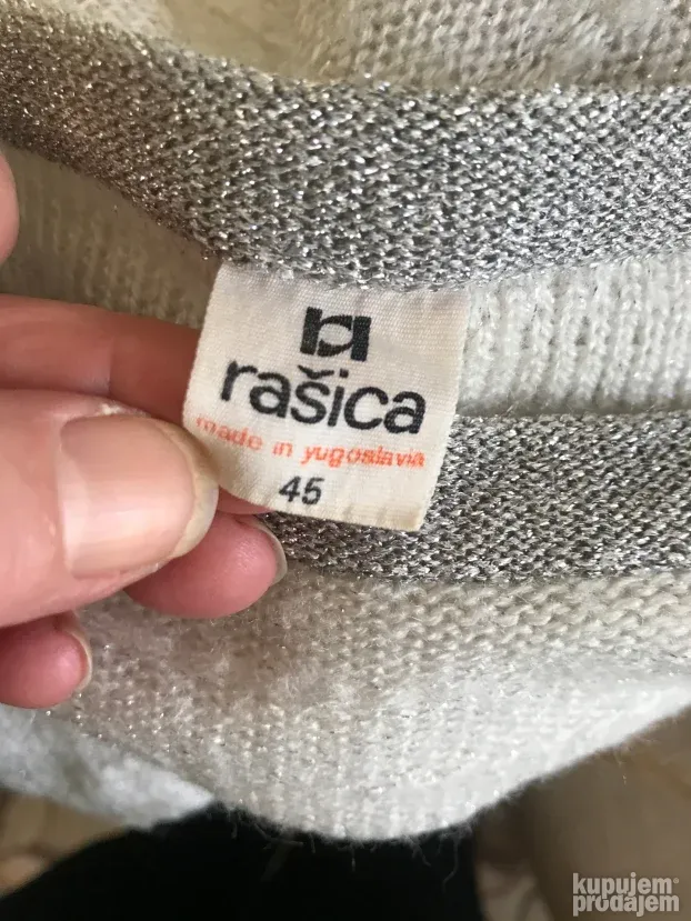 Rasica beli dzemper sa srebrom L