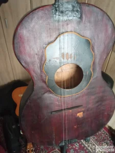 Za akusticare tambura i gitara