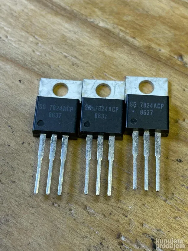TO-220 regulatori napona