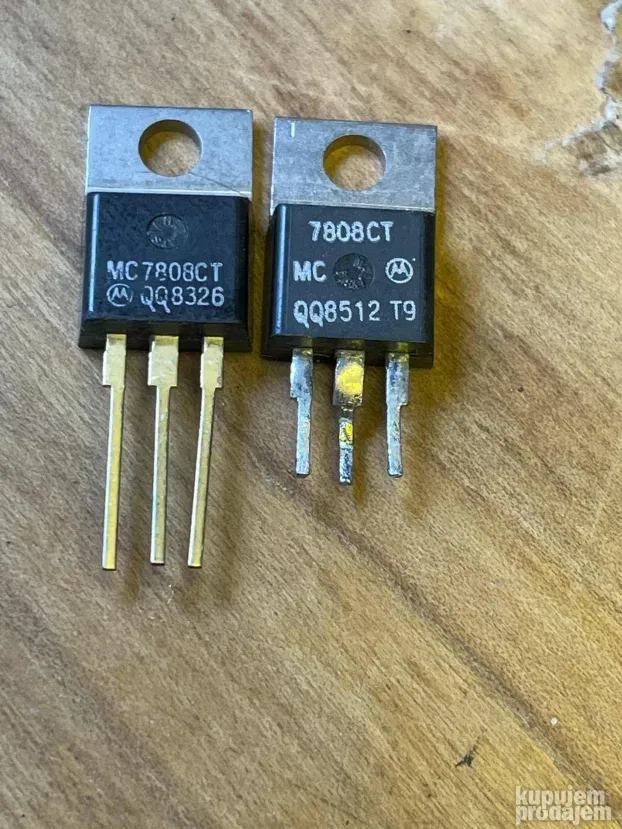 TO-220 regulatori napona