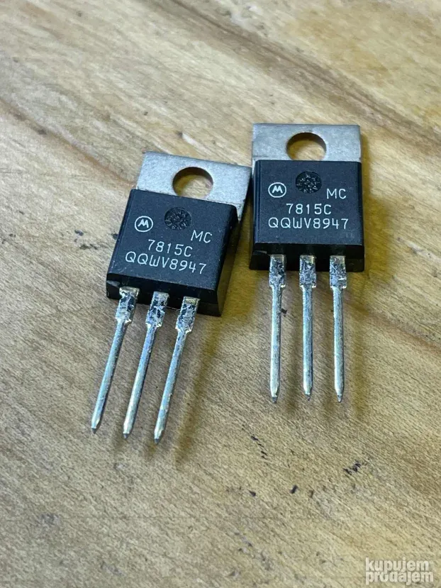 TO-220 regulatori napona