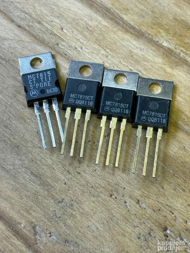 TO-220 regulatori napona