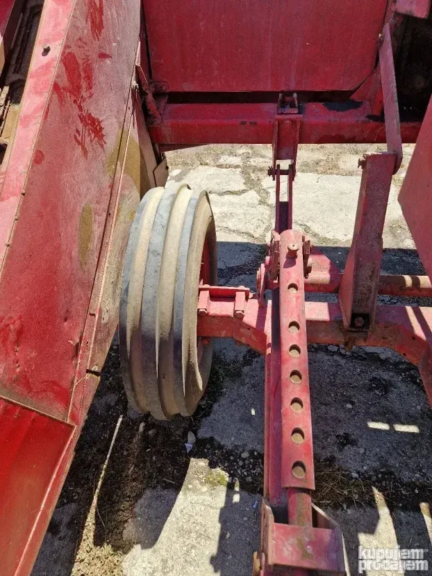 Berac za kukuruz Zmaj 214s