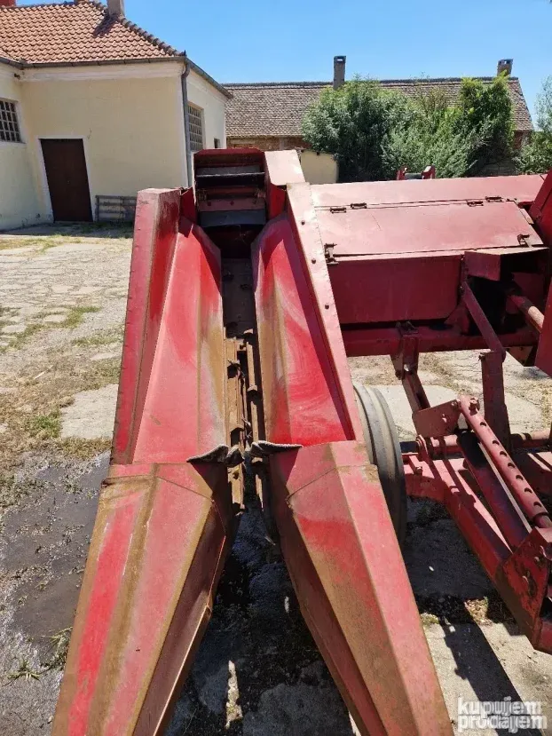 Berac za kukuruz Zmaj 214s