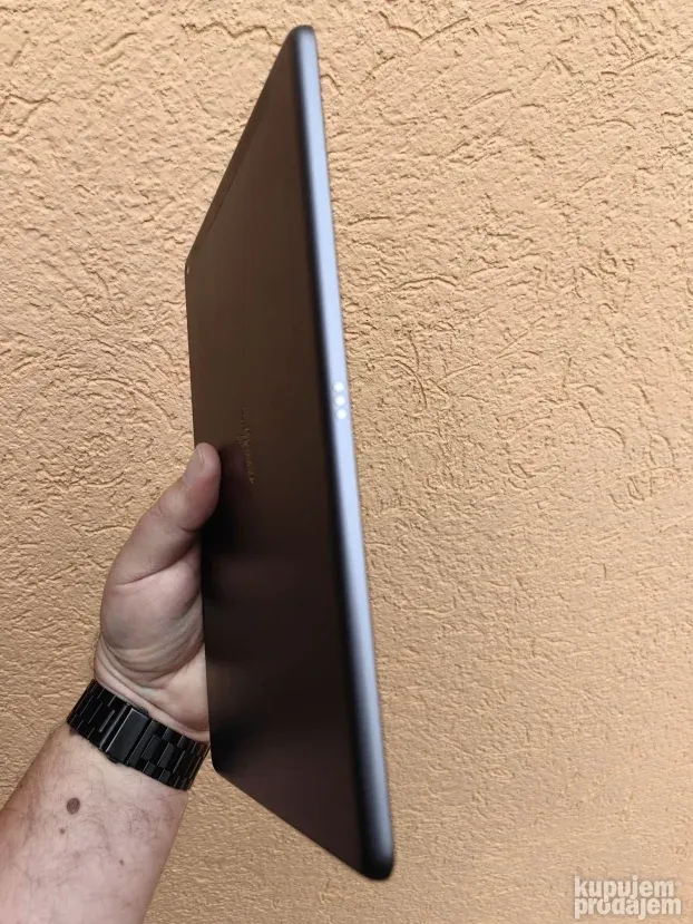 Ipad 8 10.2 sa sim slotom