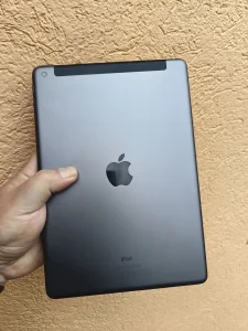 Ipad 8 10.2 sa sim slotom