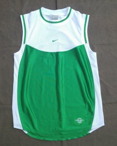 Nike odličan košarkaški dres