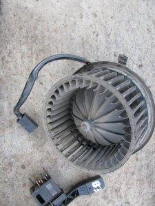 Pasat b3 ventilator kabine sa reostatom