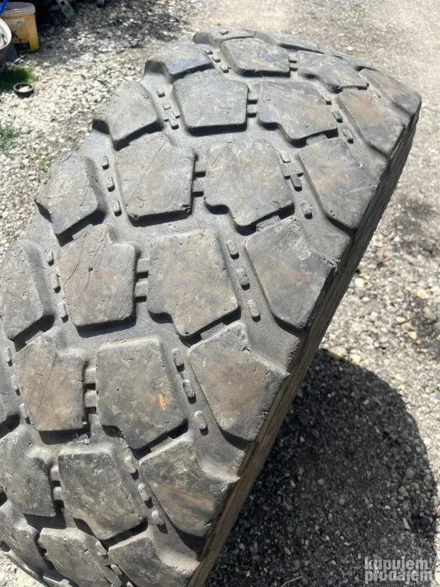 Triangle 365/80 R 20 - 14.5 - 20  - Polovne guma