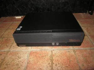 H20.Lenovo ThinkCentre M70S  sa i5-10te generacije VRH