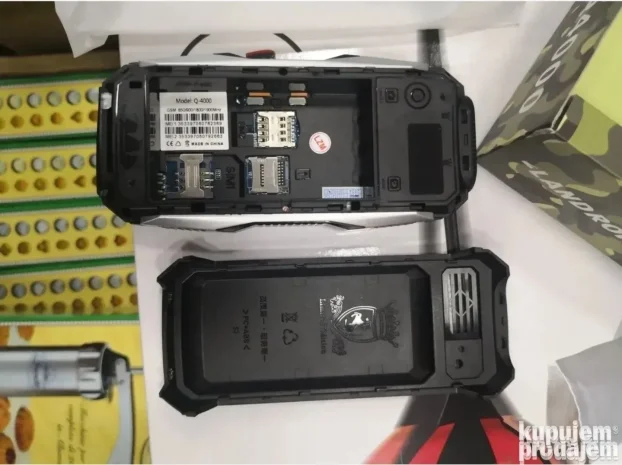 LAND ROVER telefon za starije Q4000 model S GARANCIJA 2 GOD