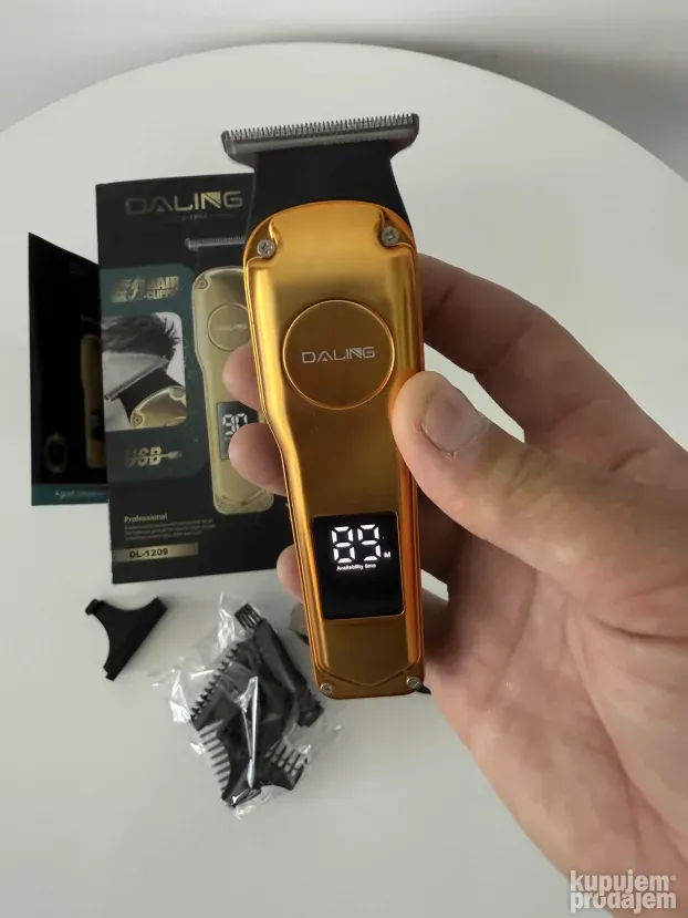 Trimer - Masinica za bradu i kosu sa Displejom NOVO