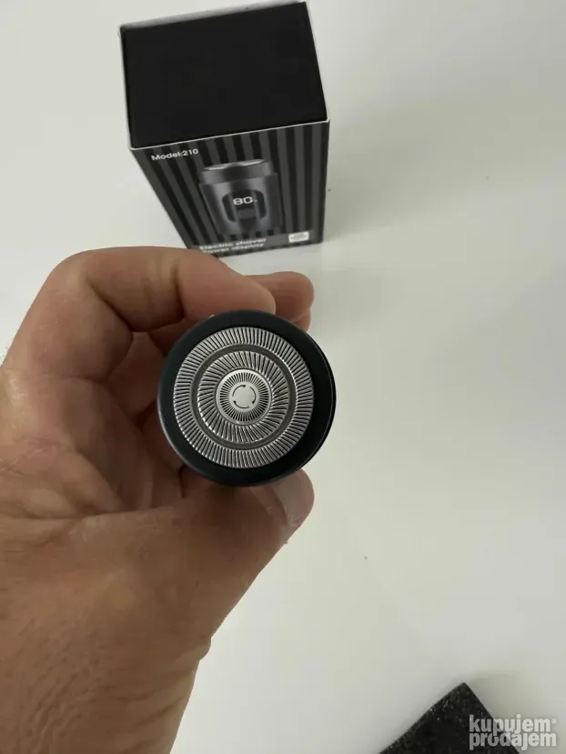 Trimer - Masinica za bradu i kosu sa Displejom NOVO