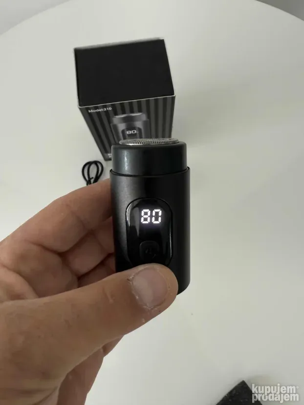 Trimer - Masinica za bradu i kosu sa Displejom NOVO