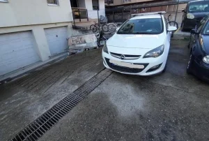 542471-Garaža + parking-20m2-Socijalno