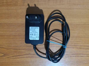 AC/DC Adapter 12V 2A - 2.5mm x 0.7mm