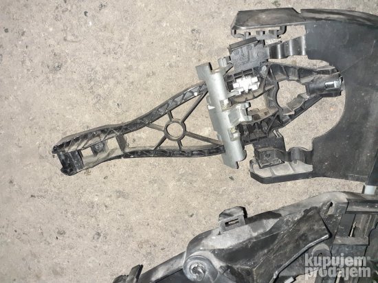 Volvo S 40 brava prednjih desnih vrata