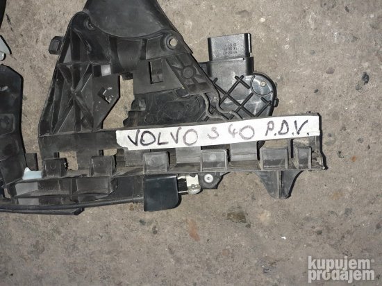 Volvo S 40 brava prednjih desnih vrata