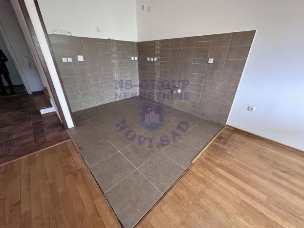 Š-539642, Opština Novi Sad, 5+ petosoban, 154 m²