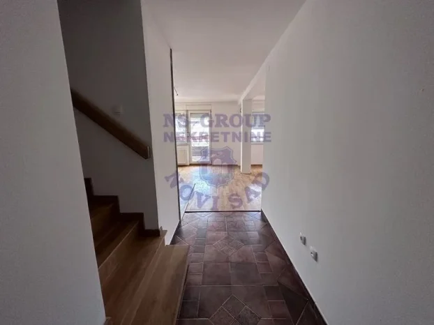 Š-539642, Opština Novi Sad, 5+ petosoban, 154 m²