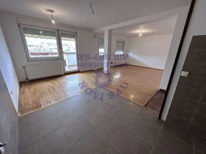 Š-539642, Opština Novi Sad, 5+ petosoban, 154 m²