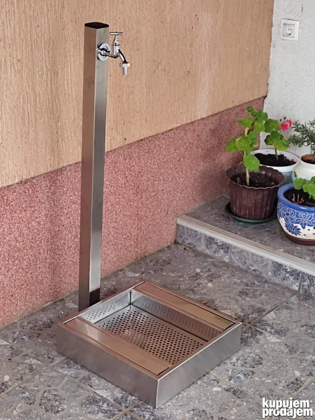 Metalne baštenske i dvorišne česme