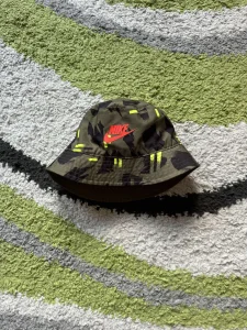 Nike Festival Sesir 2 Lica Reversible [RETKO NOVO SNIZENO]