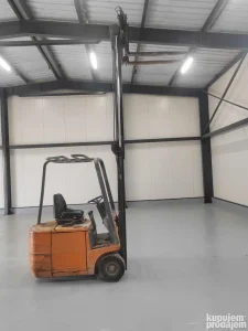 Električni viljuškar Still