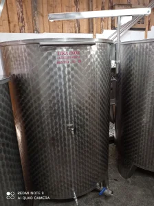 Inox bure za vino prohrom cisterna