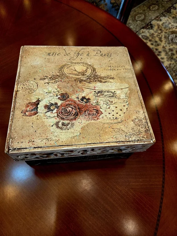 Stara drvena kutija iz Pariza, 25 cm