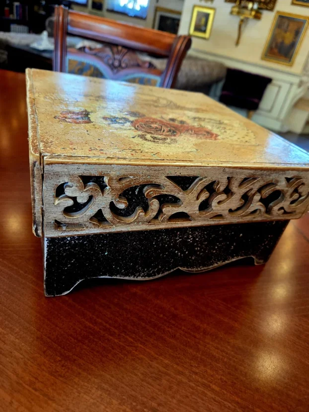 Stara drvena kutija iz Pariza, 25 cm