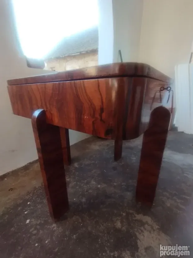 Stocic za nakit i razno -furniran69x69x69cm