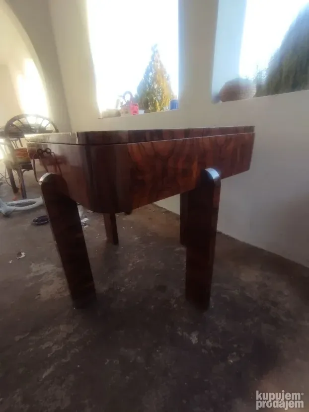 Stocic za nakit i razno -furniran69x69x69cm