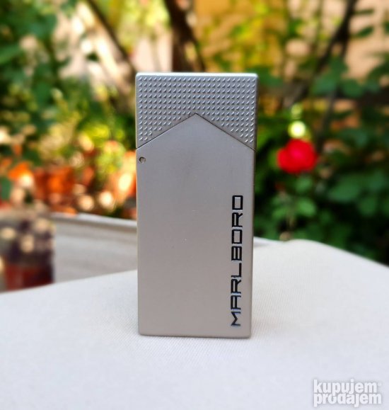 Upaljač Marlboro metalno kućište NOVO