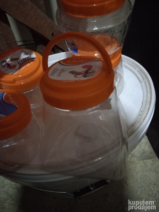 Plasticne kutije sa poklopcem