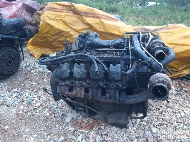 Mercedes motor v8 530ks edc