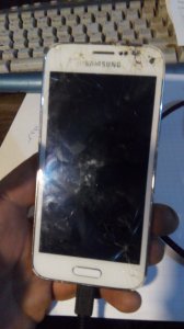 mobilni telefon samsung s5mini sm-g800f-neispravan