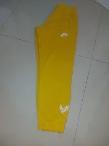 Nike zuta trenerka za devijcice vel 128 134